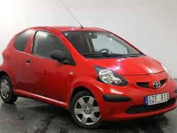 Röd Begagnad 2008 Toyota Aygo Halvkombi | 19 900 kr (Marknadspris)