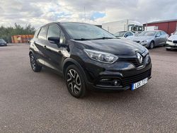 Svart Begagnad 2015 Renault Captur SUV | 109 500 kr (Marknadspris)