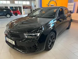 Svart Begagnad 2024 Opel Astra Halvkombi | 248 500 kr (Superpris)