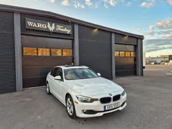 Vit Begagnad 2012 BMW 320 Sedan | 129 500 kr (Marknadspris)