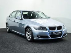 Ljusblå (blå) Begagnad 2011 BMW 320 Comfort Edition Sedan | 99 900 kr (Marknadspris)