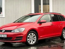 Röd Begagnad 2017 VW Golf VII Kombi | 149 900 kr (Marknadspris)