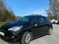 Svart Begagnad 2011 Citroën DS3 Halvkombi | 44 000 kr (Marknadspris)