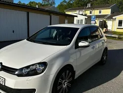 Vit Begagnad 2011 VW Golf VI Halvkombi | 110 000 kr (Dyr)