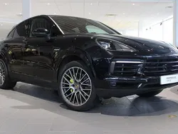 Svart Begagnad 2020 Porsche Cayenne SUV | 725 000 kr (Bra pris)