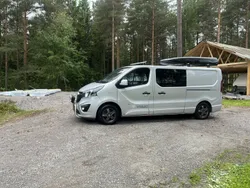 Grå Begagnad 2017 Opel Vivaro Van | 179 900 kr (Dyr)