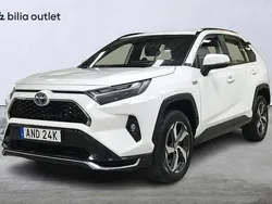 Vit Begagnad 2022 Toyota RAV4 Hybrid Active SUV | 349 900 kr (Bra pris)