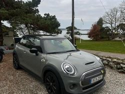 Grå Begagnad 2021 Mini Cooper SE Halvkombi | 165 000 kr (Marknadspris)
