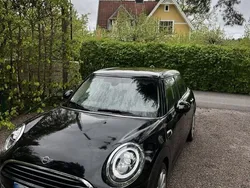 Svart Begagnad 2019 Mini Cooper Pepper Halvkombi | 193 000 kr (Marknadspris)