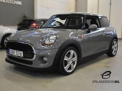 Grå Begagnad 2016 Mini Cooper Pepper Halvkombi | 109 900 kr (Marknadspris)