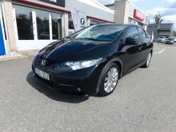 Svart Begagnad 2013 Honda Civic Executive Halvkombi | 109 000 kr (Marknadspris)