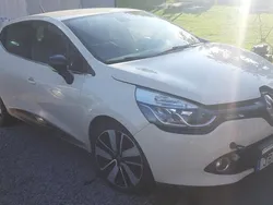 Vit Begagnad 2016 Renault Clio IV Halvkombi | 25 000 kr