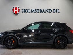 Svart Begagnad 2022 Audi e-tron Black Edition SUV | 469 900 kr (Marknadspris)