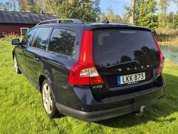 Blå Begagnad 2008 Volvo V70 Kinetic Kombi | 39 500 kr (Superpris)