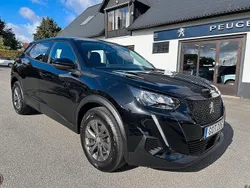 Svart Begagnad 2022 Peugeot 2008 Active SUV | 189 500 kr (Marknadspris)