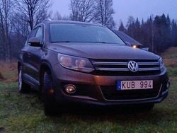 Brun Begagnad 2013 VW Tiguan Sportline SUV | 72 000 kr (Bra pris)