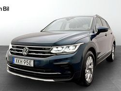 Mörkblå Begagnad 2023 VW Tiguan Elegance SUV | 349 900 kr (Bra pris)