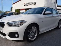 Vit (vit met) Begagnad 2017 BMW 118 M Sport Halvkombi | 174 900 kr (Marknadspris)