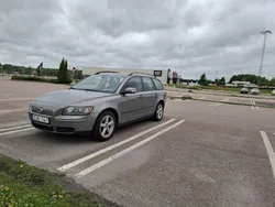 Grå Begagnad 2007 Volvo V50 Kinetic Kombi | 31 000 kr (Bra pris)