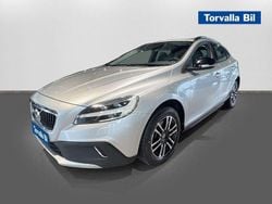 Silver Begagnad 2017 Volvo V40 CC Momentum Kombi | 159 900 kr (Marknadspris)