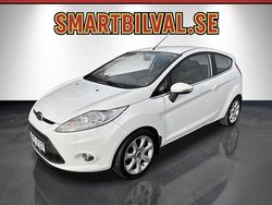Vit Begagnad 2011 Ford Fiesta Titanium Halvkombi | 59 900 kr (Lite dyr)