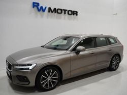Grå Begagnad 2020 Volvo V60 Momentum Kombi | 219 800 kr (Marknadspris)