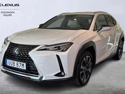 Vit Begagnad 2022 Lexus UX 250h SUV | 319 000 kr (Marknadspris)