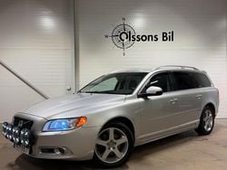 Ljusgrå Begagnad 2010 Volvo V70 R-Design Kombi | 99 900 kr (Marknadspris)
