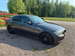 Grå Begagnad 2006 BMW 325 Sedan | 55 000 kr (Marknadspris)