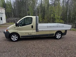 Grön Begagnad 2006 Renault Trafic Van | 30 000 kr