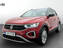 Röd Begagnad 2023 VW T-Roc Life SUV | 299 900 kr (Marknadspris)