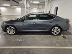 Grå Begagnad 2016 Skoda Superb Business Line Halvkombi | 199 000 kr (Marknadspris)