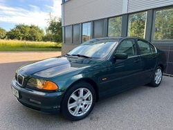 Grön Begagnad 1999 BMW 320 Sedan | 99 900 kr