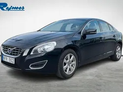 Svart (svart metallic) Begagnad 2012 Volvo S60 Momentum Sedan | 119 100 kr (Bra pris)