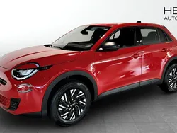 Röd (red) Ny 2025 Fiat 600 Lounge SUV | 350 800 kr (Dyr)
