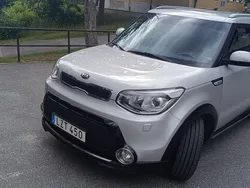 Grå Begagnad 2016 Kia Soul SUV | 120 000 kr (Marknadspris)