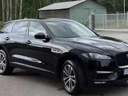 Svart Begagnad 2018 Jaguar F-Pace R-Sport SUV | 230 000 kr (Superpris)