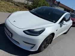 Vit Begagnad 2019 Tesla Model 3 Standard Range Plus Sedan | 225 000 kr (Marknadspris)