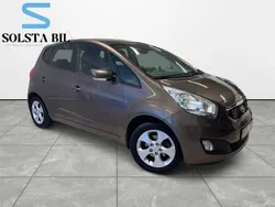 Ljusbrun Begagnad 2012 Kia Venga Comfort Halvkombi | 63 000 kr (Marknadspris)