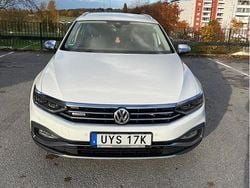 Vit Begagnad 2020 VW Passat Alltrack Kombi | 239 900 kr (Marknadspris)