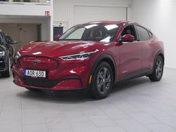 Rapid red pn4hq Begagnad 2022 Ford Mustang Mach-E Standard Range SUV | 339 800 kr (Bra pris)
