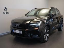 Svart Begagnad 2022 Volvo XC40 Core SUV | 334 500 kr
