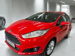 Röd Begagnad 2015 Ford Fiesta Titanium Halvkombi | 68 900 kr (Superpris)