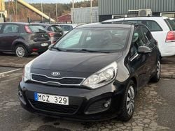 Svart Begagnad 2012 Kia Rio Halvkombi | 52 990 kr (Bra pris)