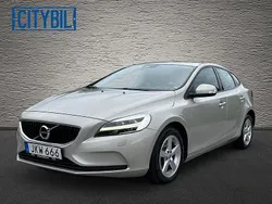 Ljusbrun (brun) Begagnad 2016 Volvo V40 Business Edition Kombi | 146 900 kr (Marknadspris)