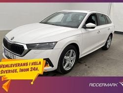 Vit Begagnad 2023 Skoda Octavia Style Kombi | 309 800 kr (Marknadspris)