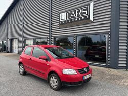 Röd Begagnad 2006 VW Fox Halvkombi | 34 900 kr