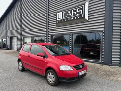 Röd Begagnad 2006 VW Fox Halvkombi | 39 900 kr
