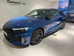 Blå Ny 2025 Audi RS3 Sportback Halvkombi | 799 000 kr