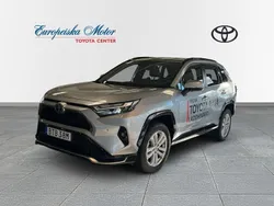 Silver Begagnad 2024 Toyota RAV4 Hybrid Style SUV | 569 900 kr (Lite dyr)
